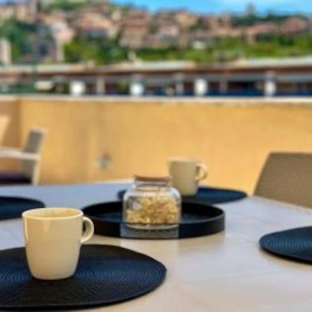 Exclusive Penthouse With 60 M2 Panoramic Terrace Apartment Perugia Exterior foto